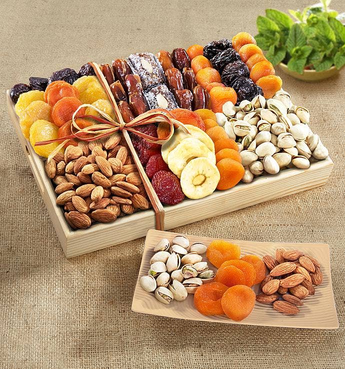 Classic Deluxe Dried Fruit & Nut Crate