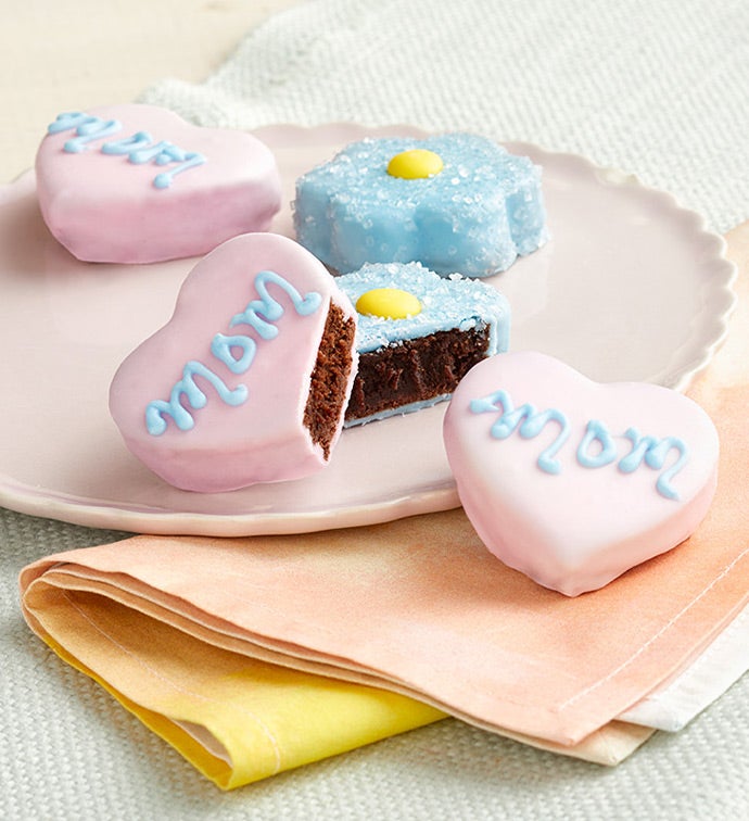 Mother’s Day Mini Brownie Cakes