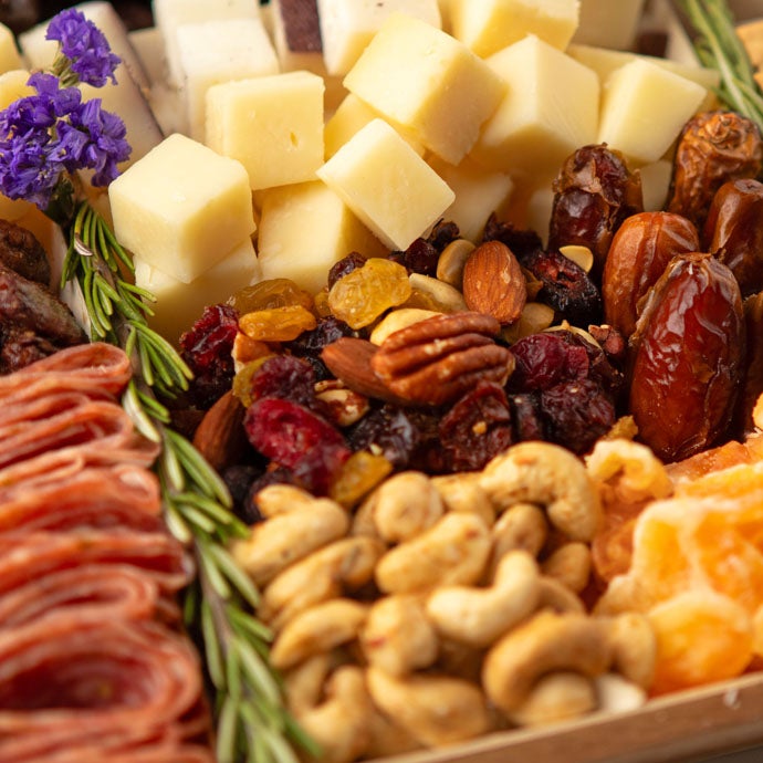 Ready to Serve Ultimate Charcuterie Board
